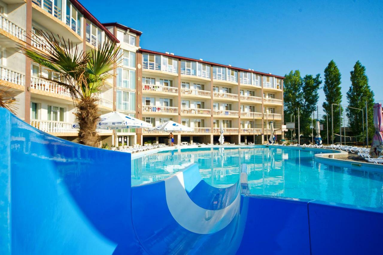 Hawaii Hotel Zatoka Exterior photo